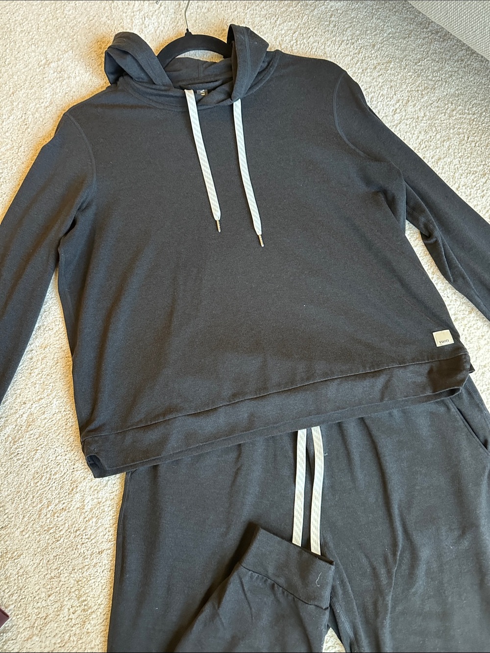 Vuori Set Charcoal Grey